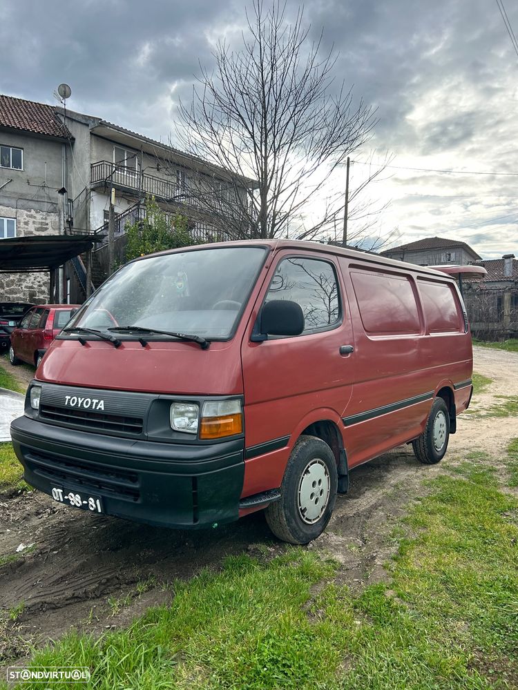 Toyota HiAce 2.4 D LH102L - 2