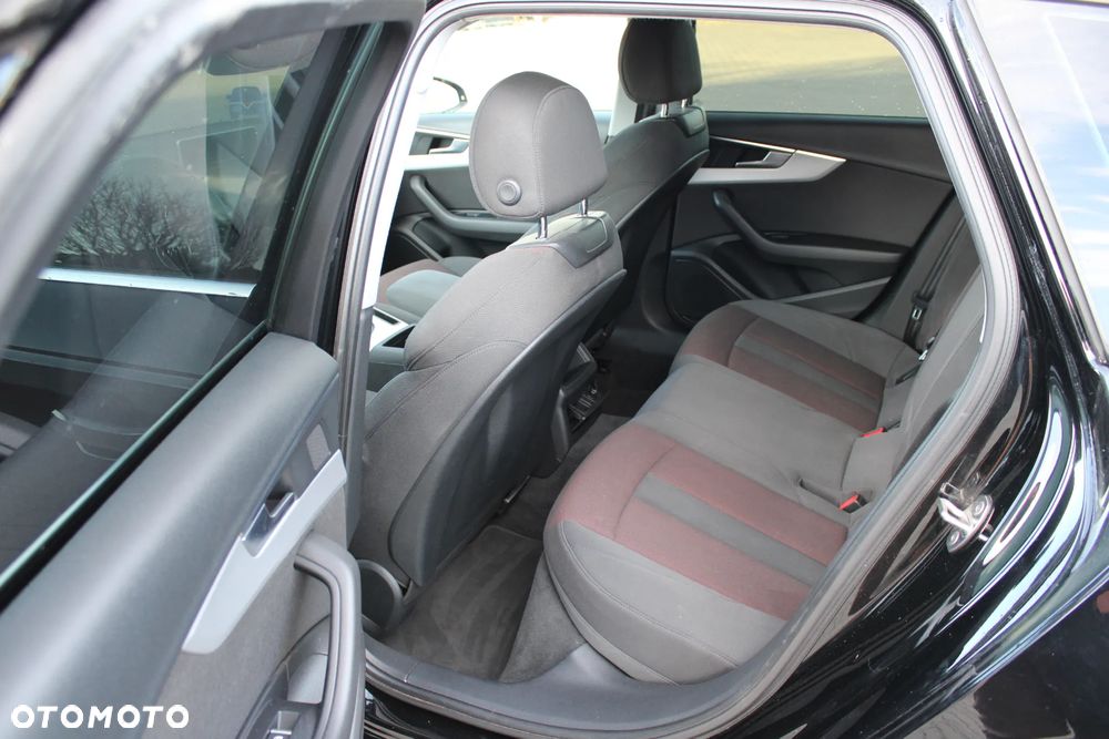 Audi A4 Avant 2.0 TDI Design S tronic - 25