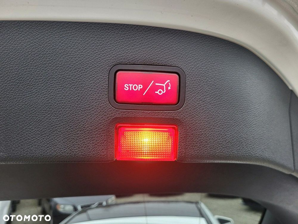 Mercedes-Benz CLA - 38