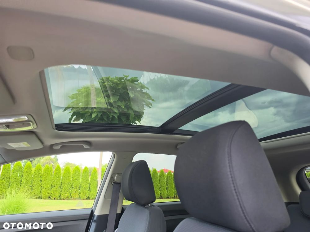 Kia Carens 1.7 CRDi 115 Dream-Team Edition - 6