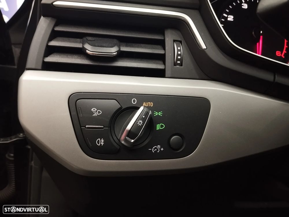 Audi A4 Avant 30 TDI S tronic - 18