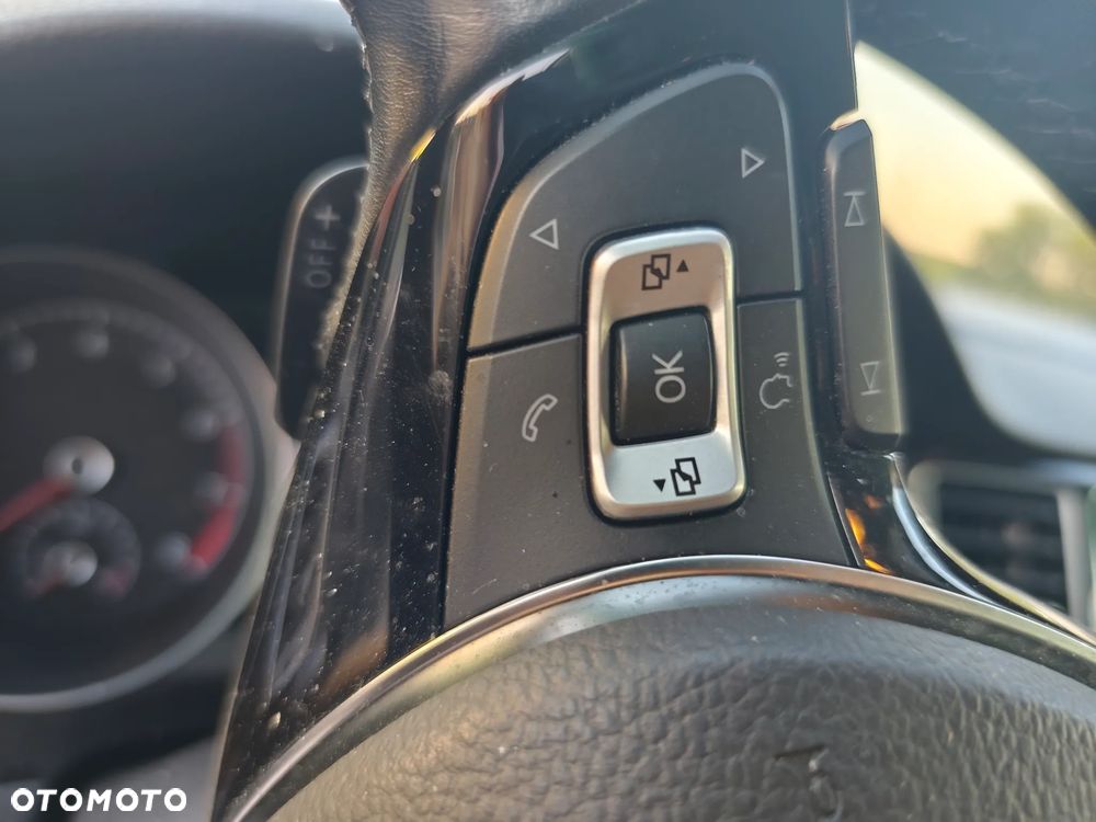 Volkswagen Golf Sportsvan 1.2 TSI (BlueMotion Technology) DSG Sound - 25