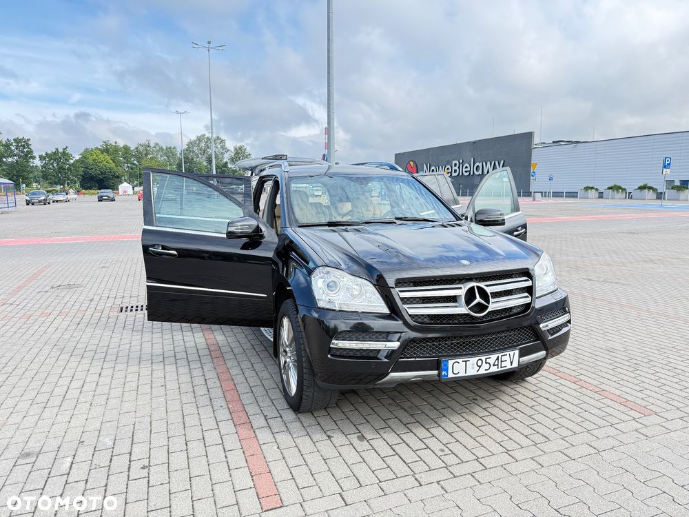 Mercedes-Benz GL - 28