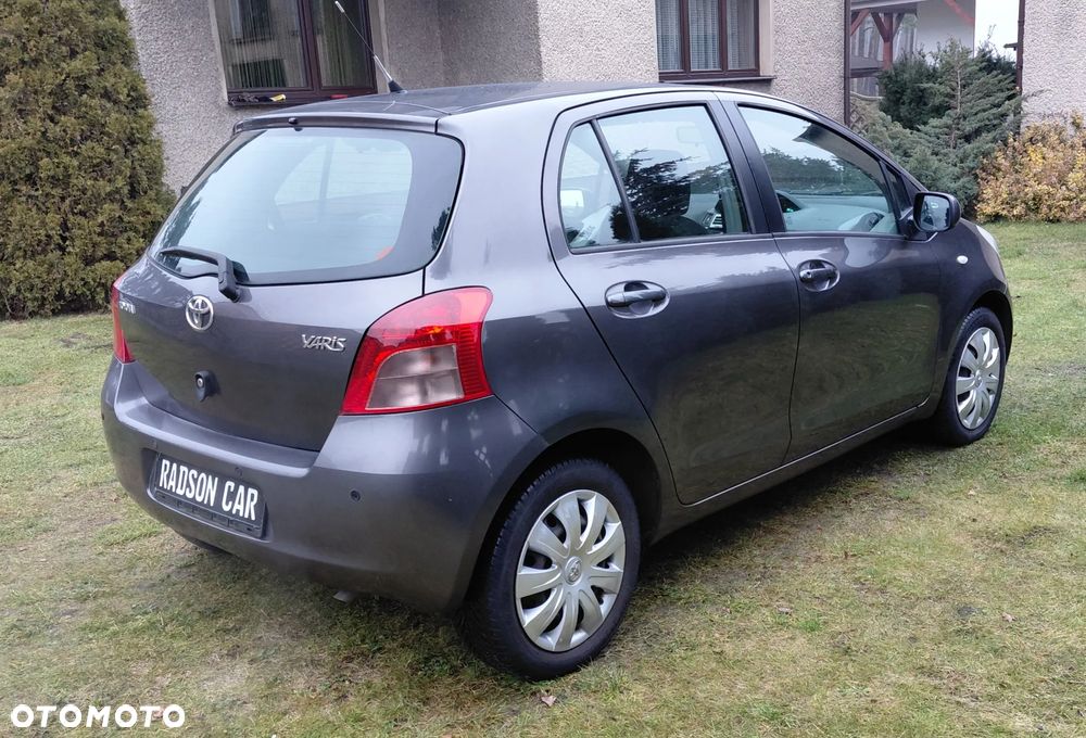 Toyota Yaris 1.3 VVT-i Executive - 10