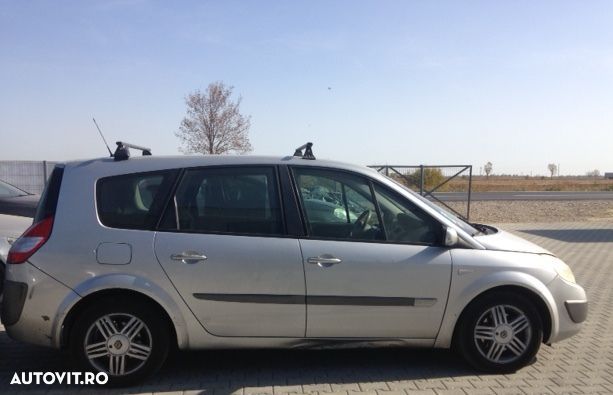 Dezmembram Renault Megane Scenic an fabr 2006,1,9 dci - 3