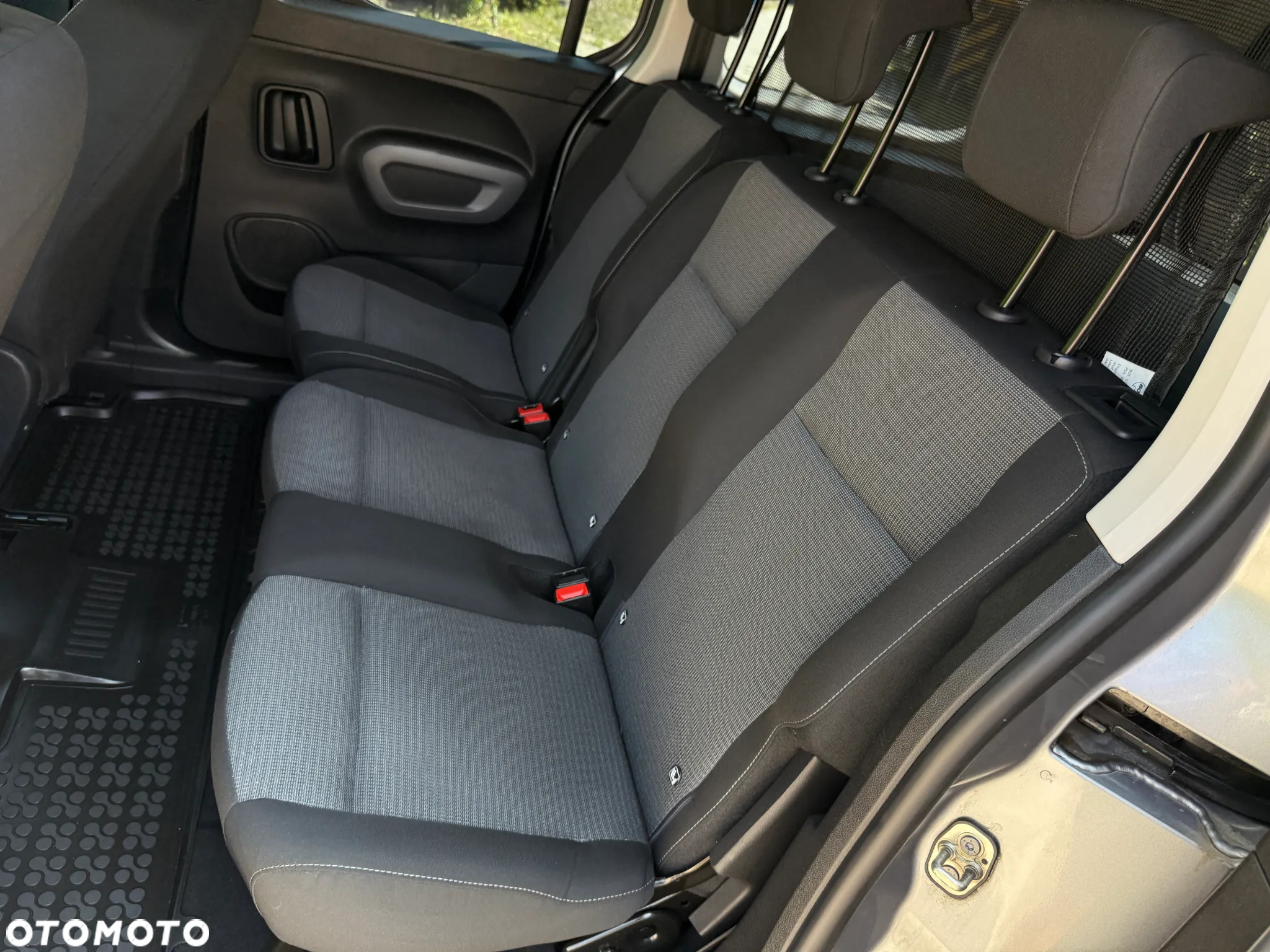 Toyota Proace City Verso Long 1.5 D-4D Business - 32