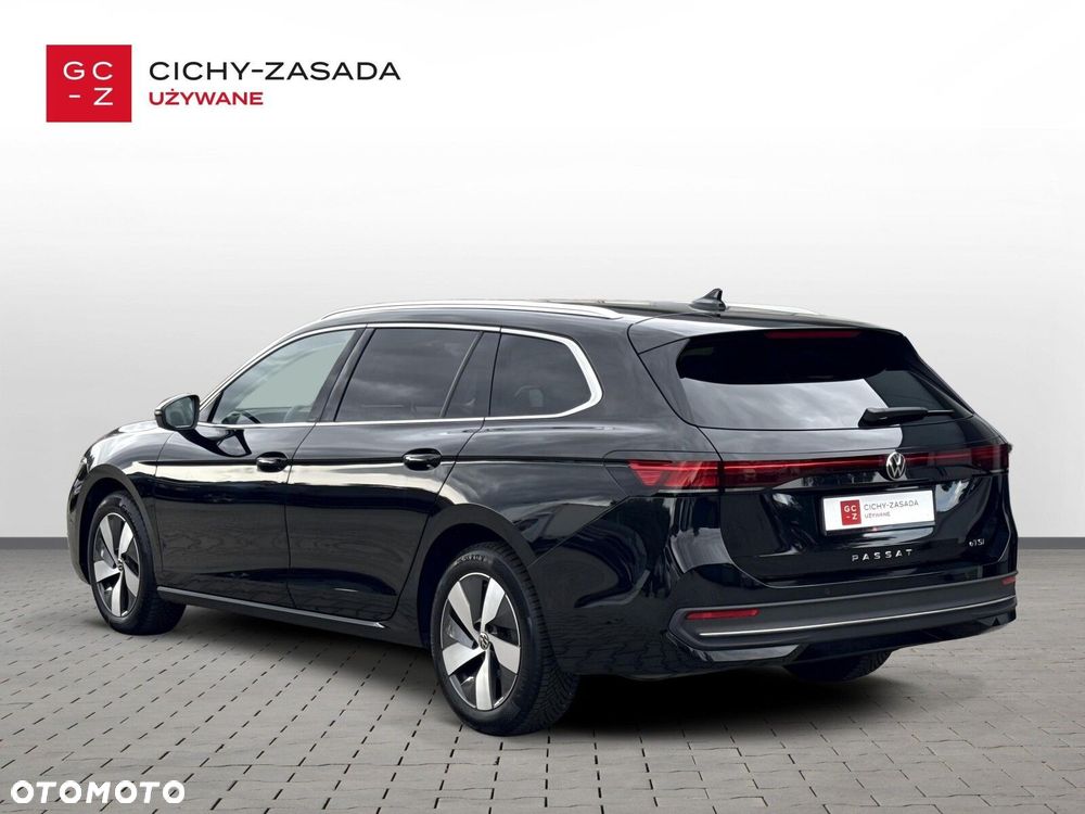 Volkswagen Passat Variant 1.5 TSI ACT mHEV Business Plus DSG - 4