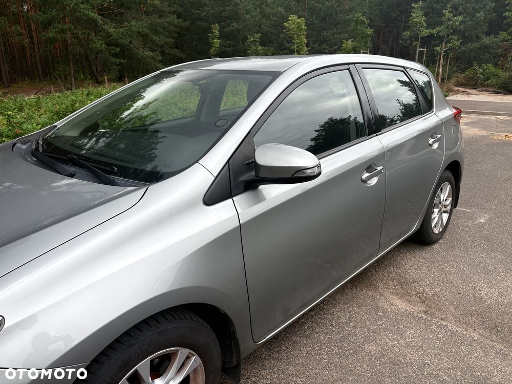 Toyota Auris - 2