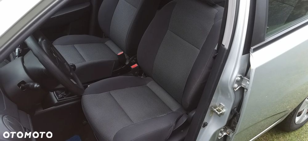 Chevrolet Aveo 1.2 16V Base - 6