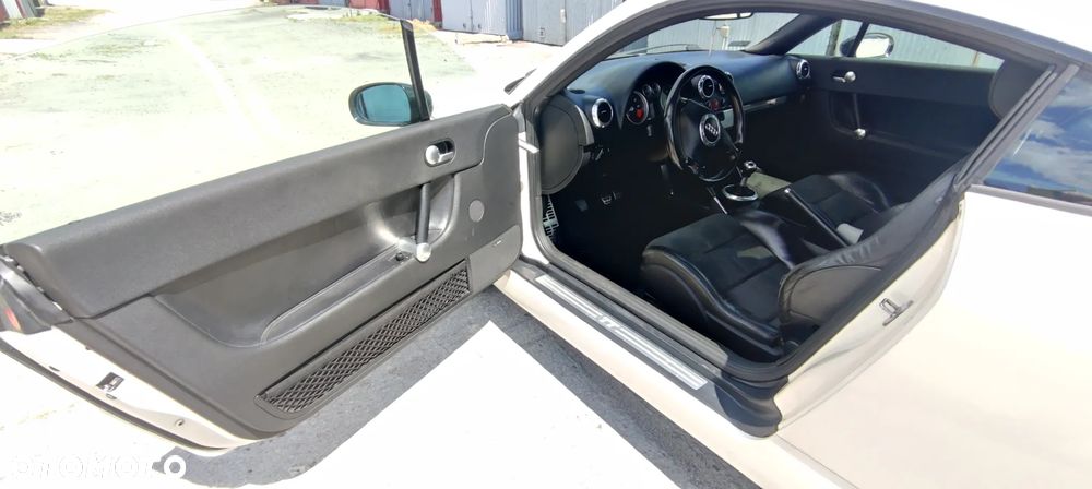 Audi TT Coupé 1.8T - 11