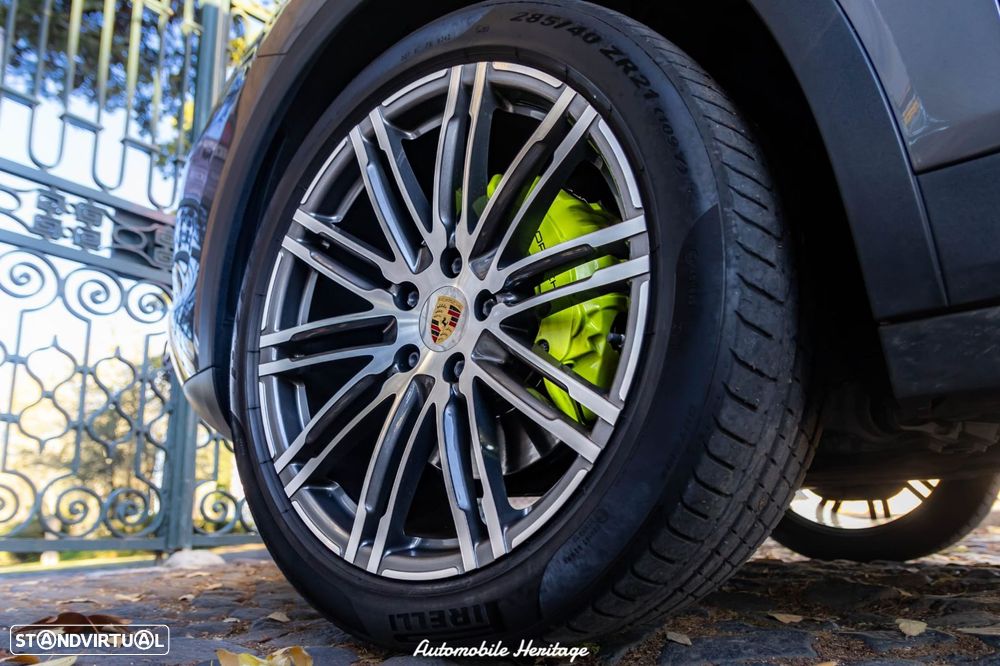 Porsche Cayenne - 15