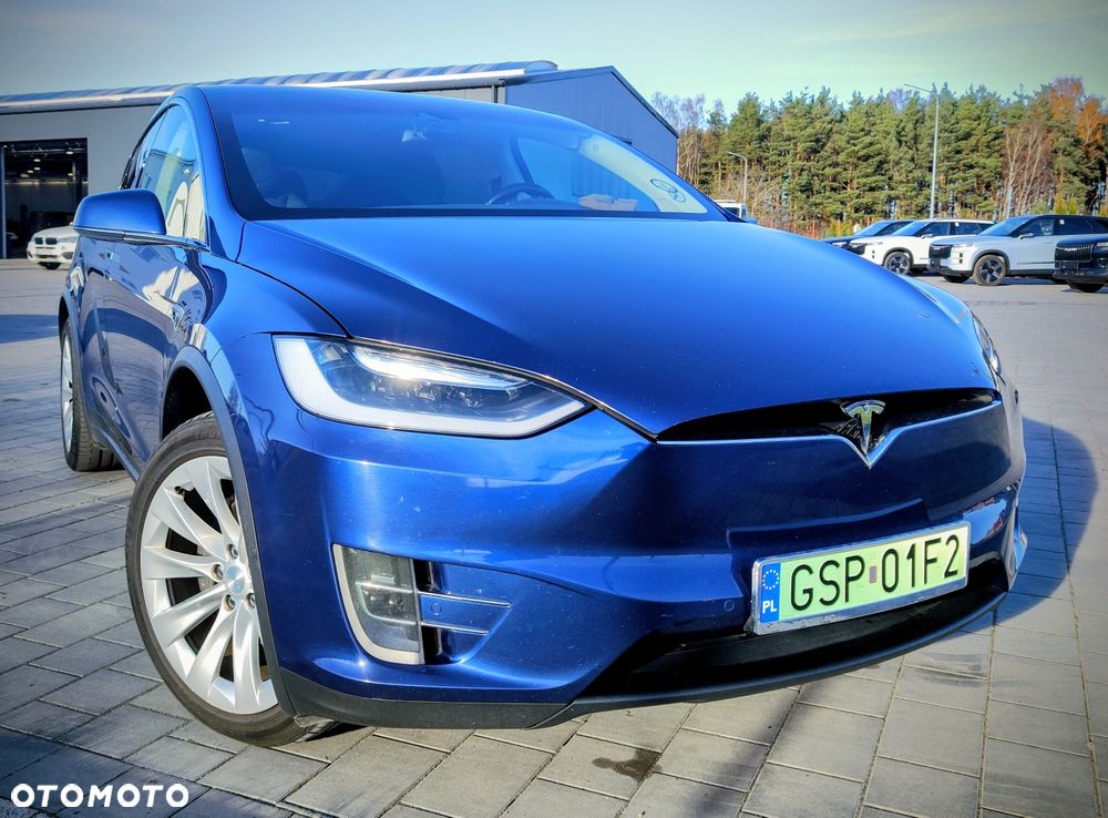 Tesla Model X - 1