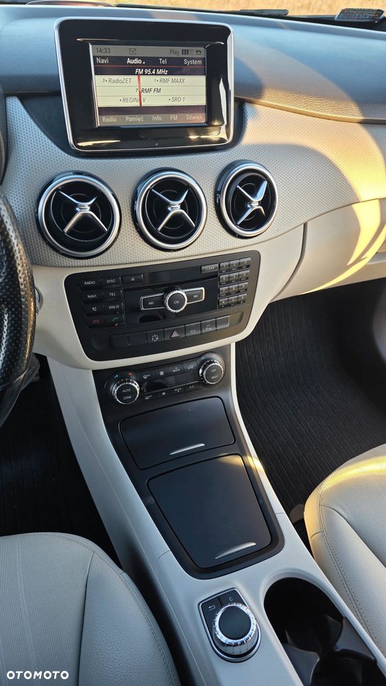Mercedes-Benz Klasa B 200 CDI (BlueEFFICIENCY) 7G-DCT - 18