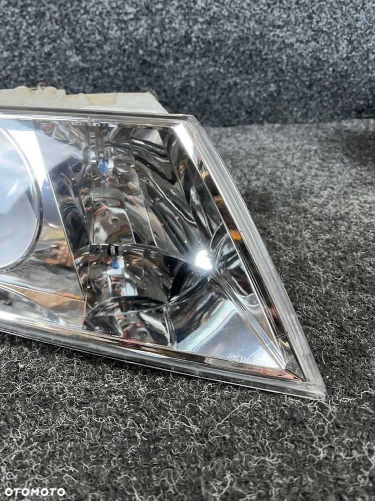 skoda octavia II reflektor lampa prawy przód prawa przednia - 3