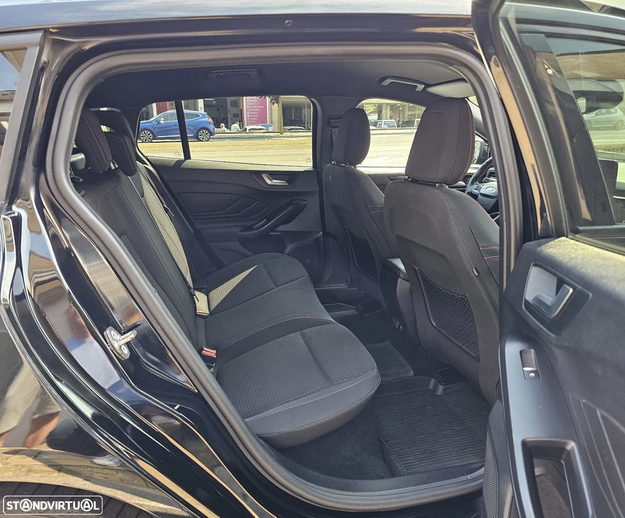 Ford Focus SW 1.5 TDCi EcoBlue ST.Aut. - 11