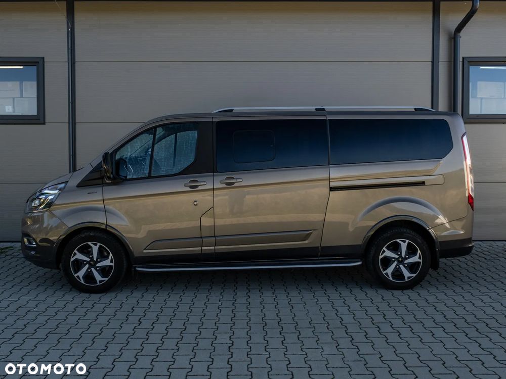 Ford Tourneo Custom - 3