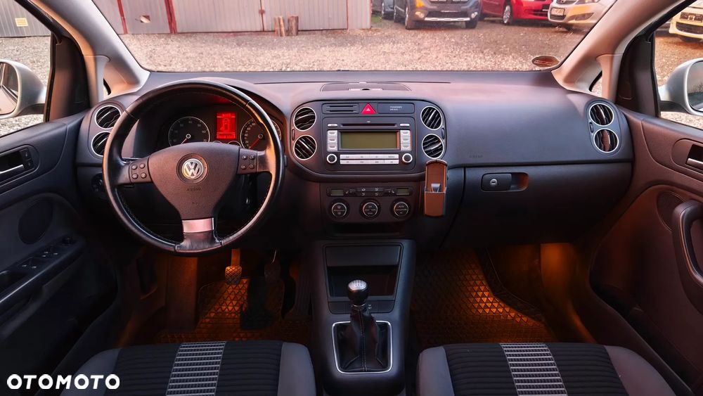 Volkswagen Golf - 21