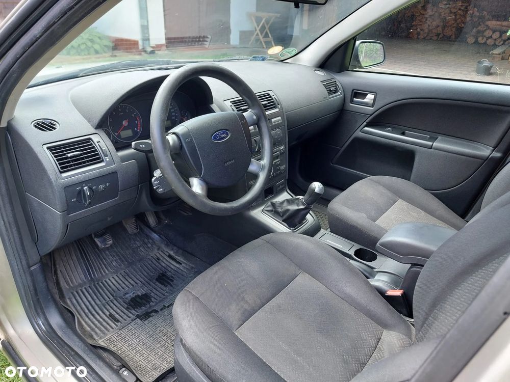 Ford Mondeo 1.8 Trend - 10