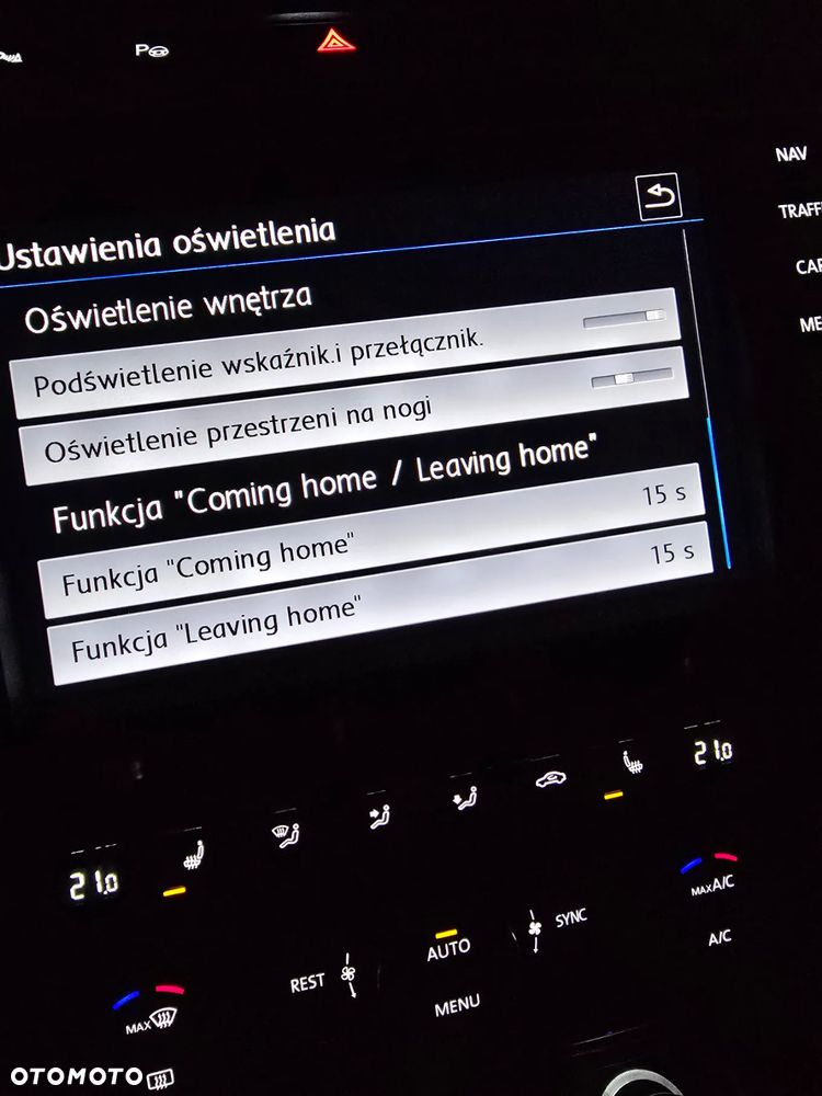 Volkswagen Passat Variant 2.0 TDI BMT Highline - 17