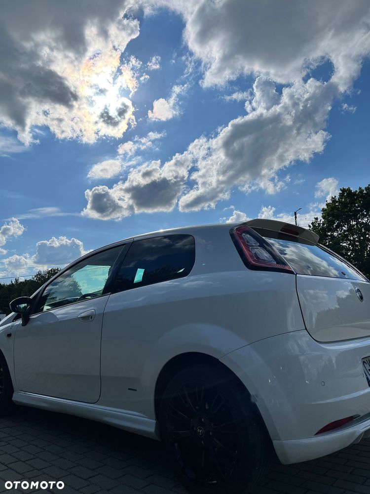Fiat Grande Punto - 4