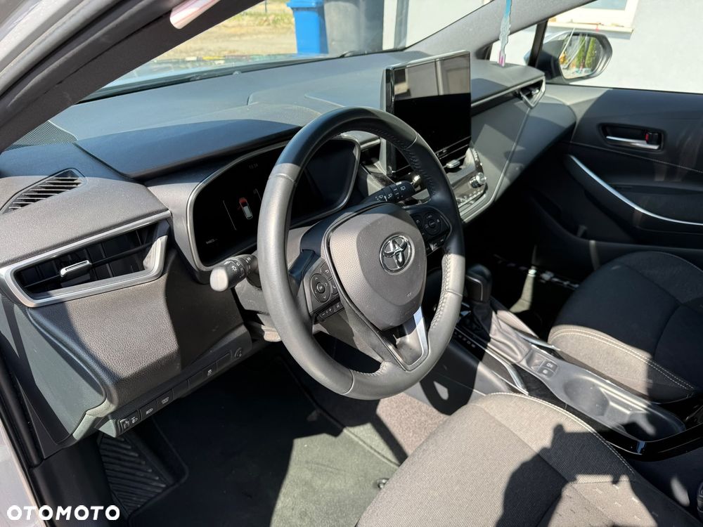 Toyota Corolla 1.8 Hybrid Comfort - 17