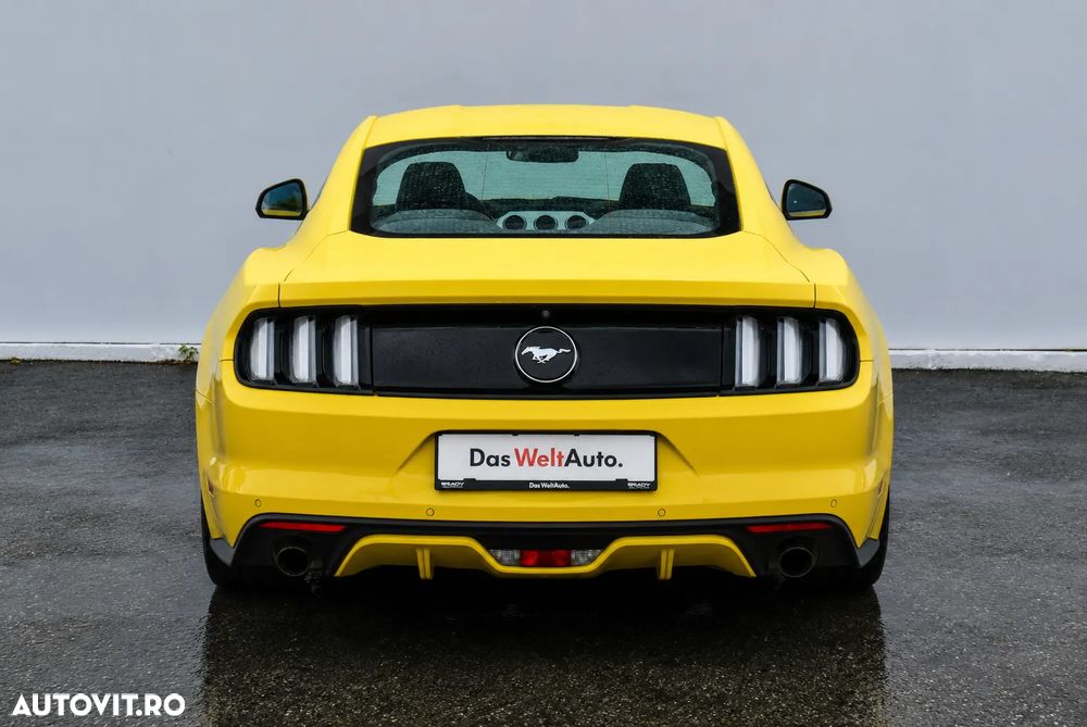 Ford Mustang 2.3 EcoBoost - 11