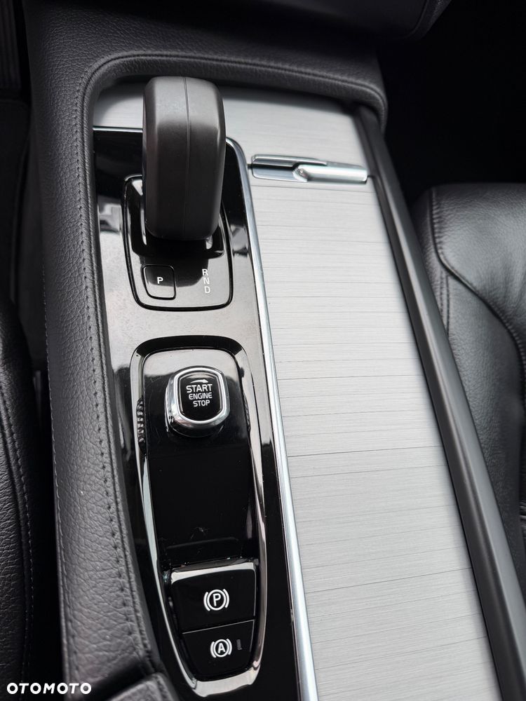 Volvo XC 90 B5 D AWD Momentum Pro 7os - 16