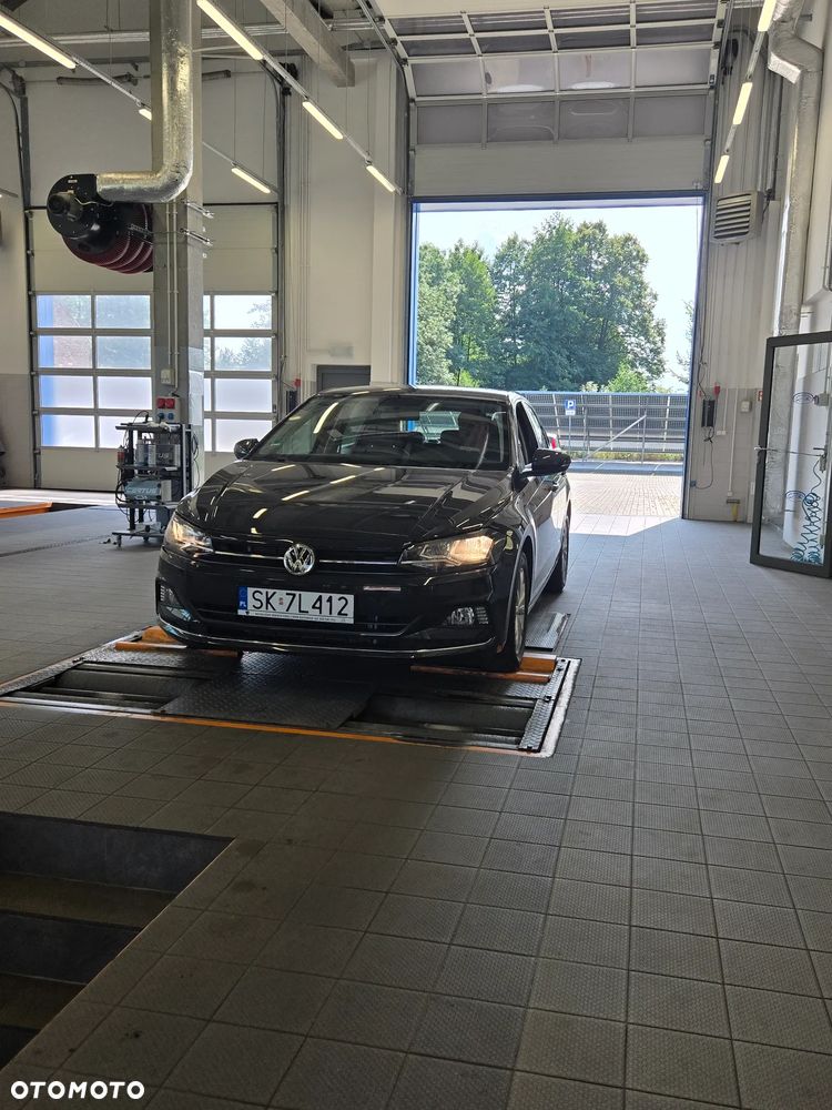 Volkswagen Polo - 2