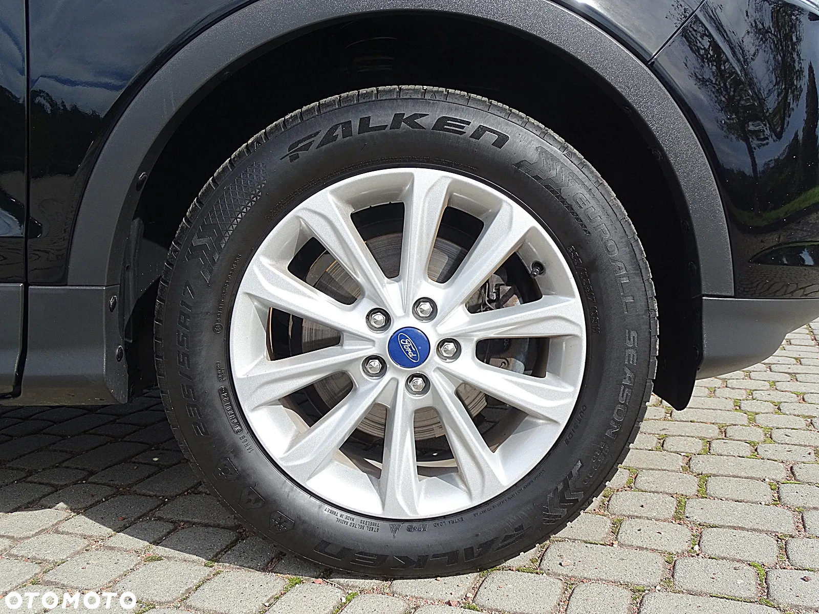 Ford Kuga 1.5 EcoBoost 2x4 Titanium - 16