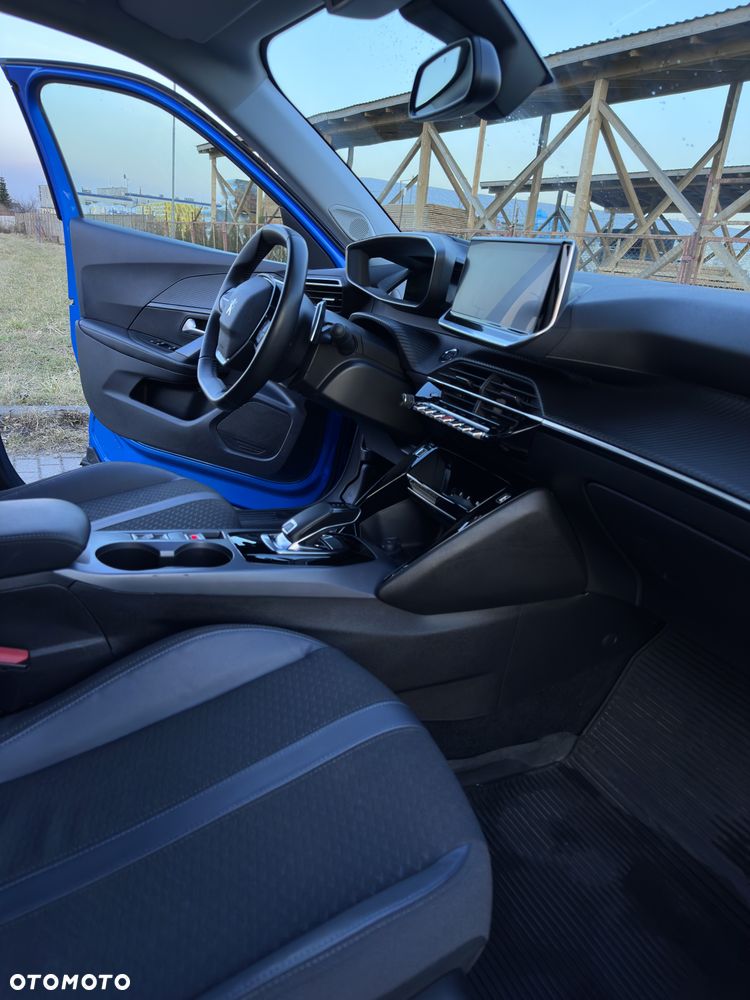 Peugeot 2008 1.5 BlueHDi GT Line S&S EAT8 - 26