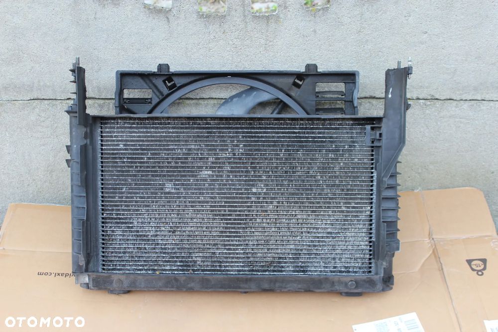 KOMPLET CHŁODNIC WENTYLATOR BMW E60 E61 2.0 D 6950213 2007