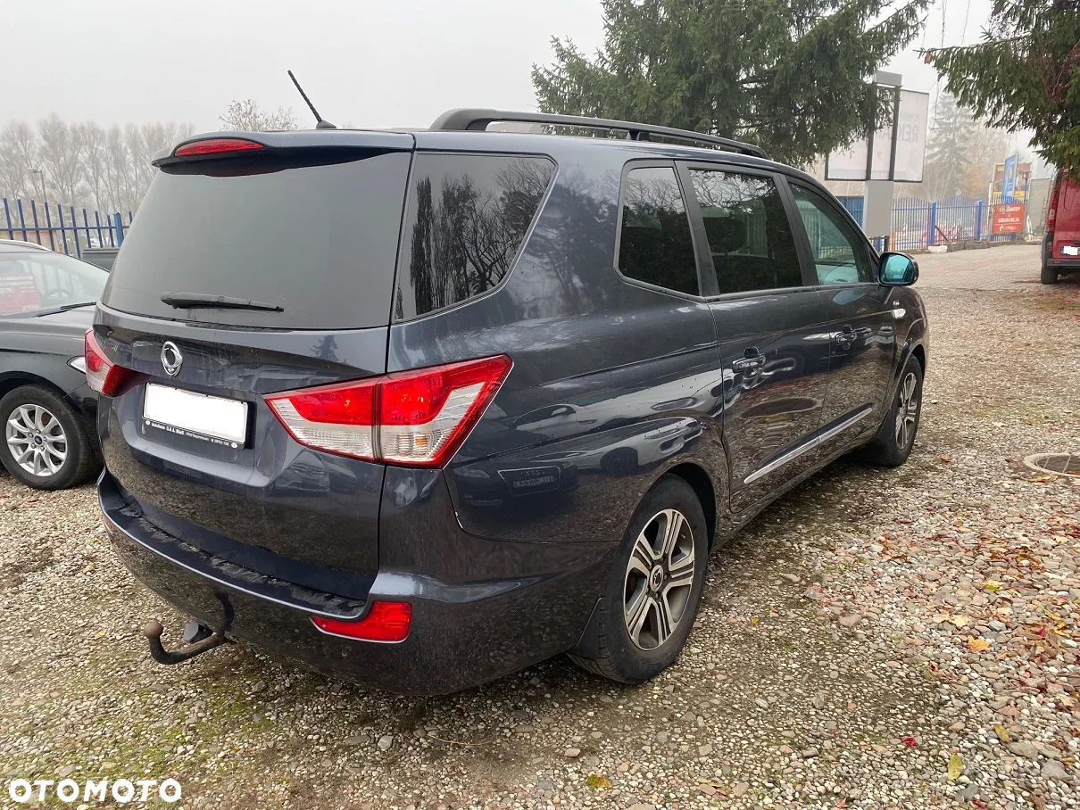 SsangYong/KGM Rodius 200 e-XDi Crystal Plus 4WD - 6