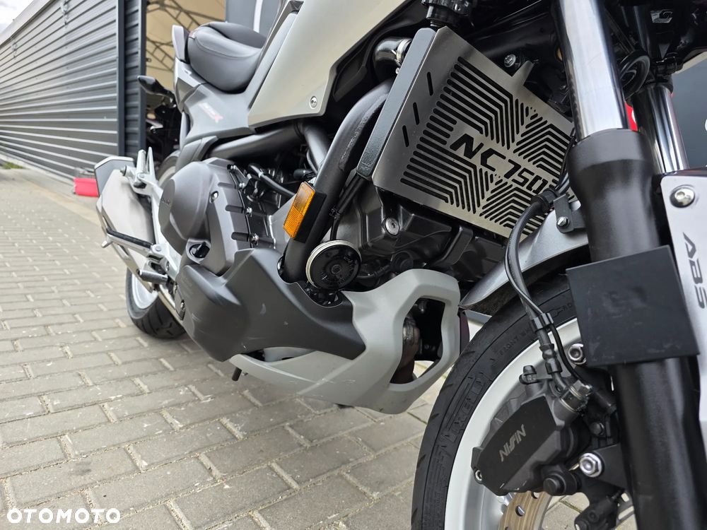 Honda NC - 15
