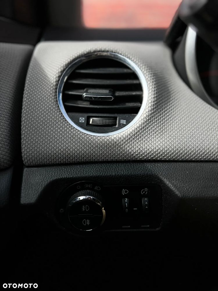 Chevrolet Cruze - 27