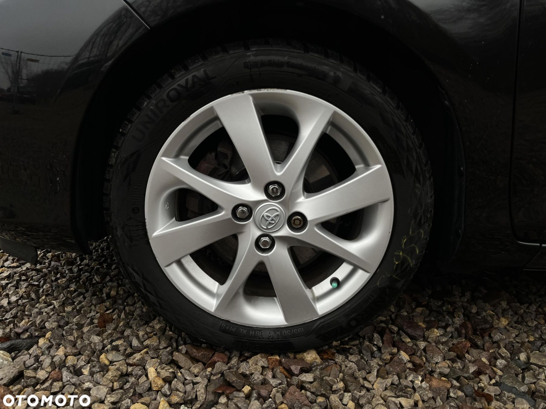 Toyota Yaris Hybrid 100 Dynamic - 11