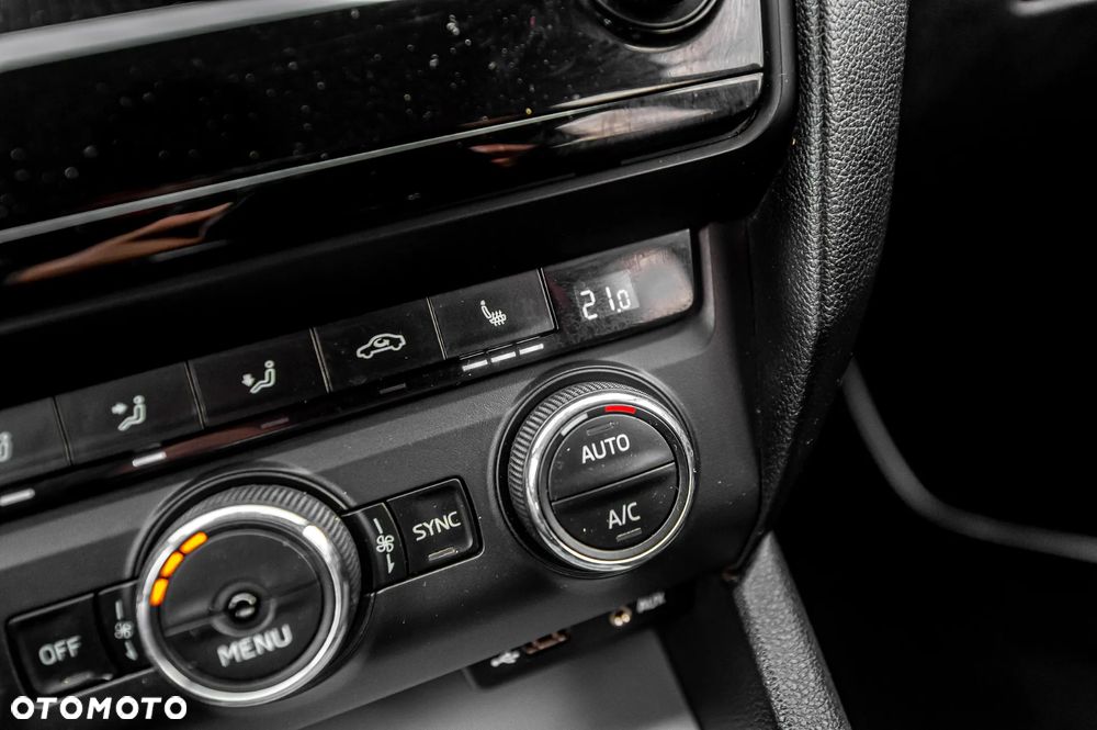 Skoda Octavia 2.0 TDI 4x4 Clever DSG - 30