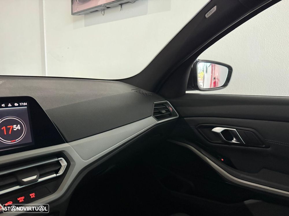 BMW 330 e Pack M Auto - 22