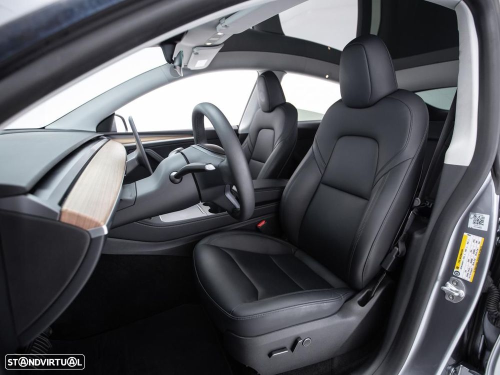 Tesla Model Y Long Range Dual Motor AWD - 10