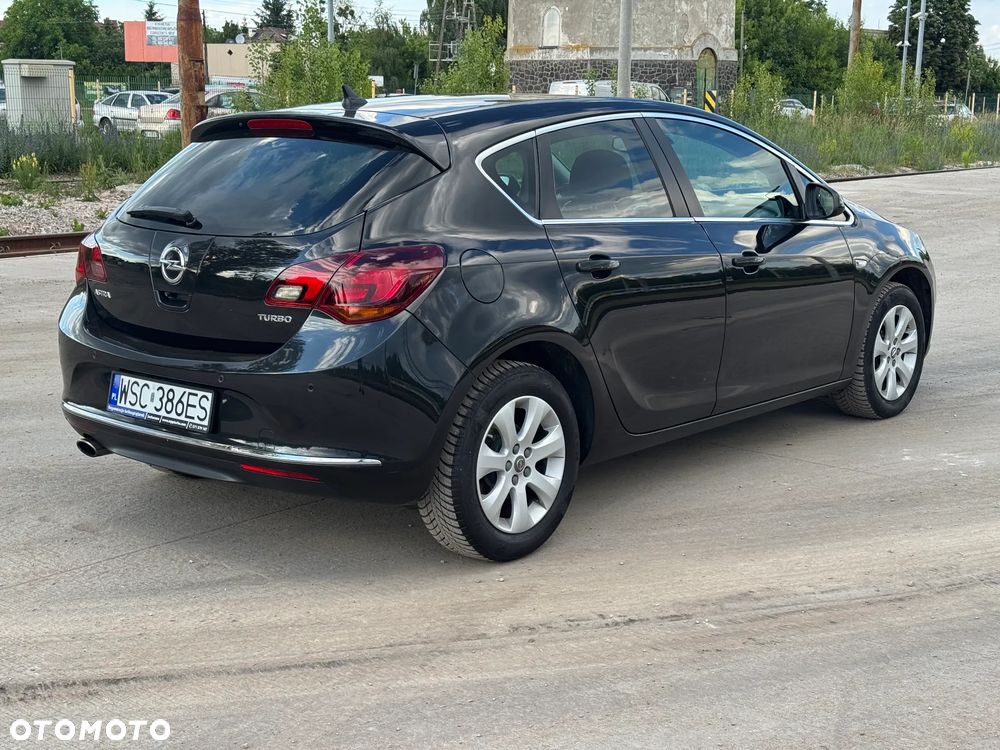 Opel Astra 1.4 Turbo Exklusiv - 4