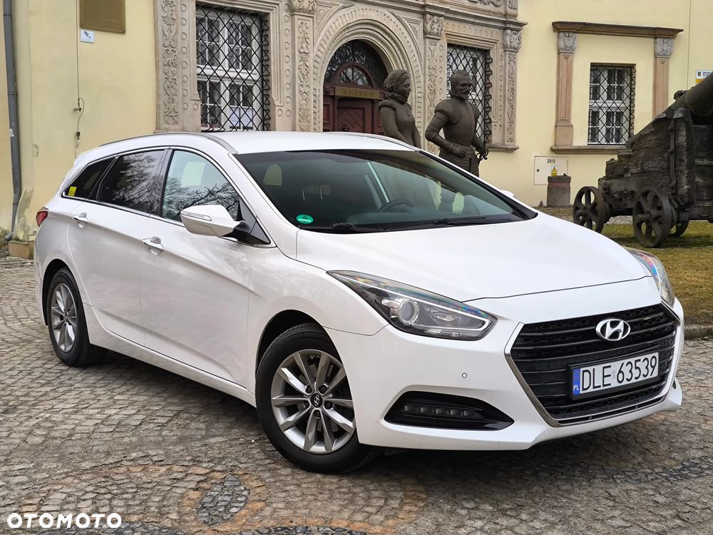Hyundai i40 Kombi 1.7 CRDi DCT Premium - 1