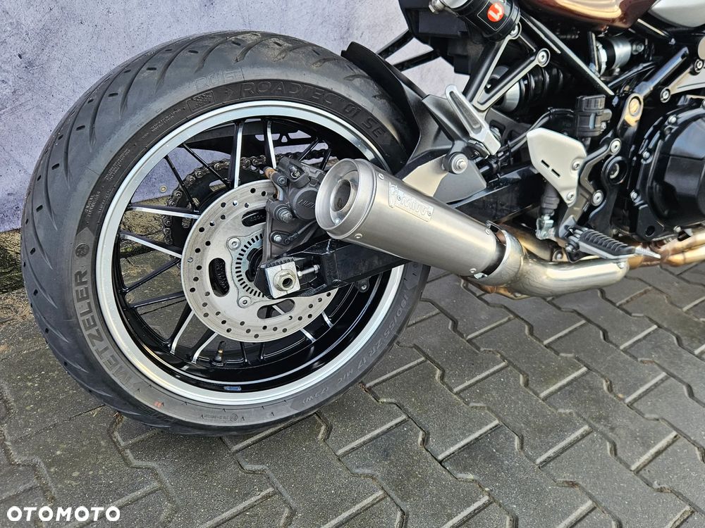 Kawasaki Z 900 RS - 16