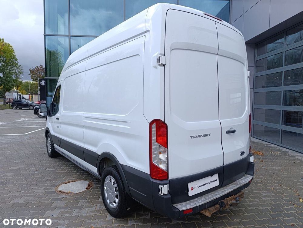 Ford transit trend - 11