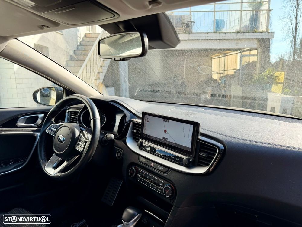 Kia XCeed - 33