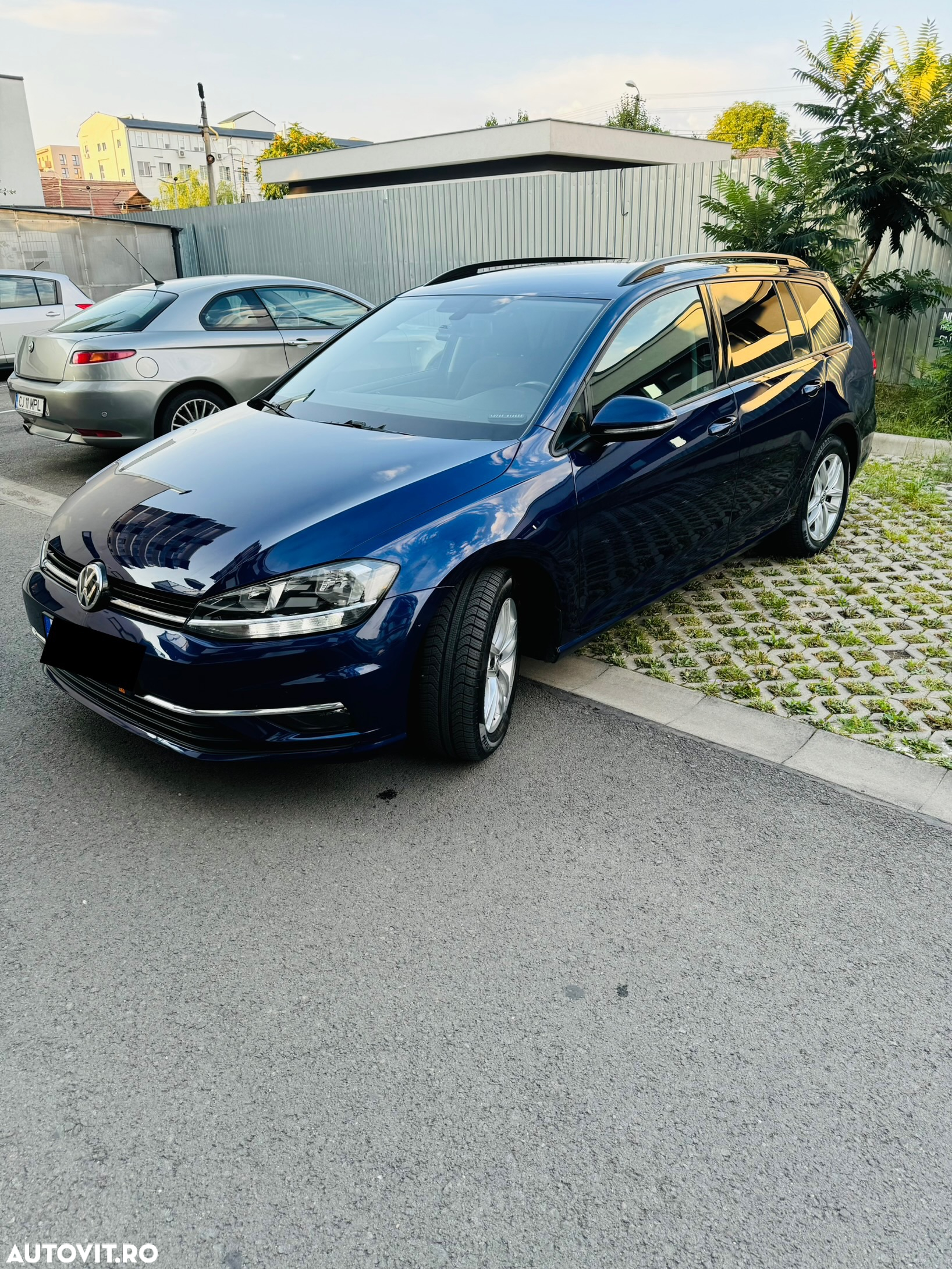 Volkswagen Golf 1.6 TDI DSG Comfortline - 3