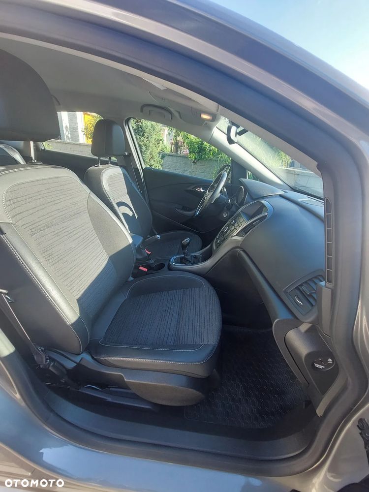 Opel Astra 1.4 T Active EU6 - 8