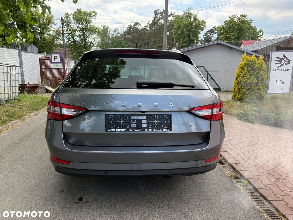 Skoda Superb 1.5 TSI DSG Ambition - 17