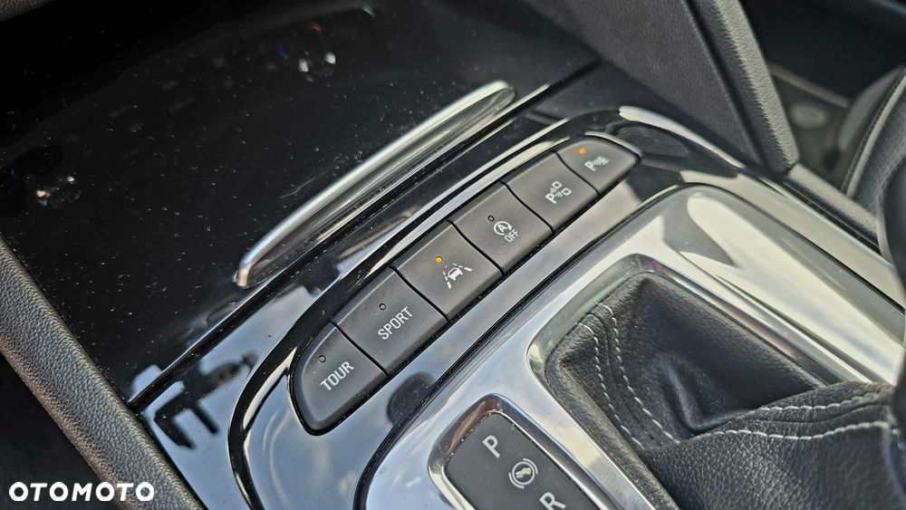 Opel Insignia CT 1.6 T Exclusive S&S - 12