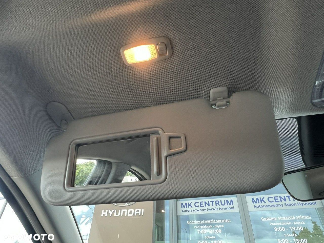 Hyundai Elantra - 35
