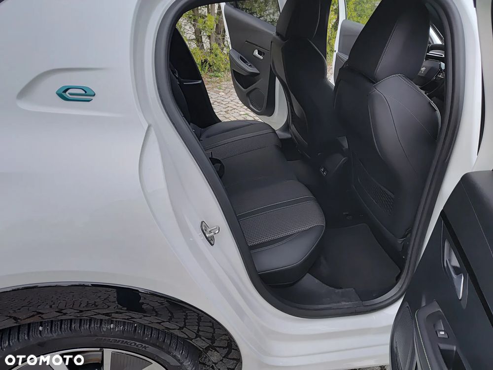 Peugeot 208 Elektromotor 136 GT Pack - 13