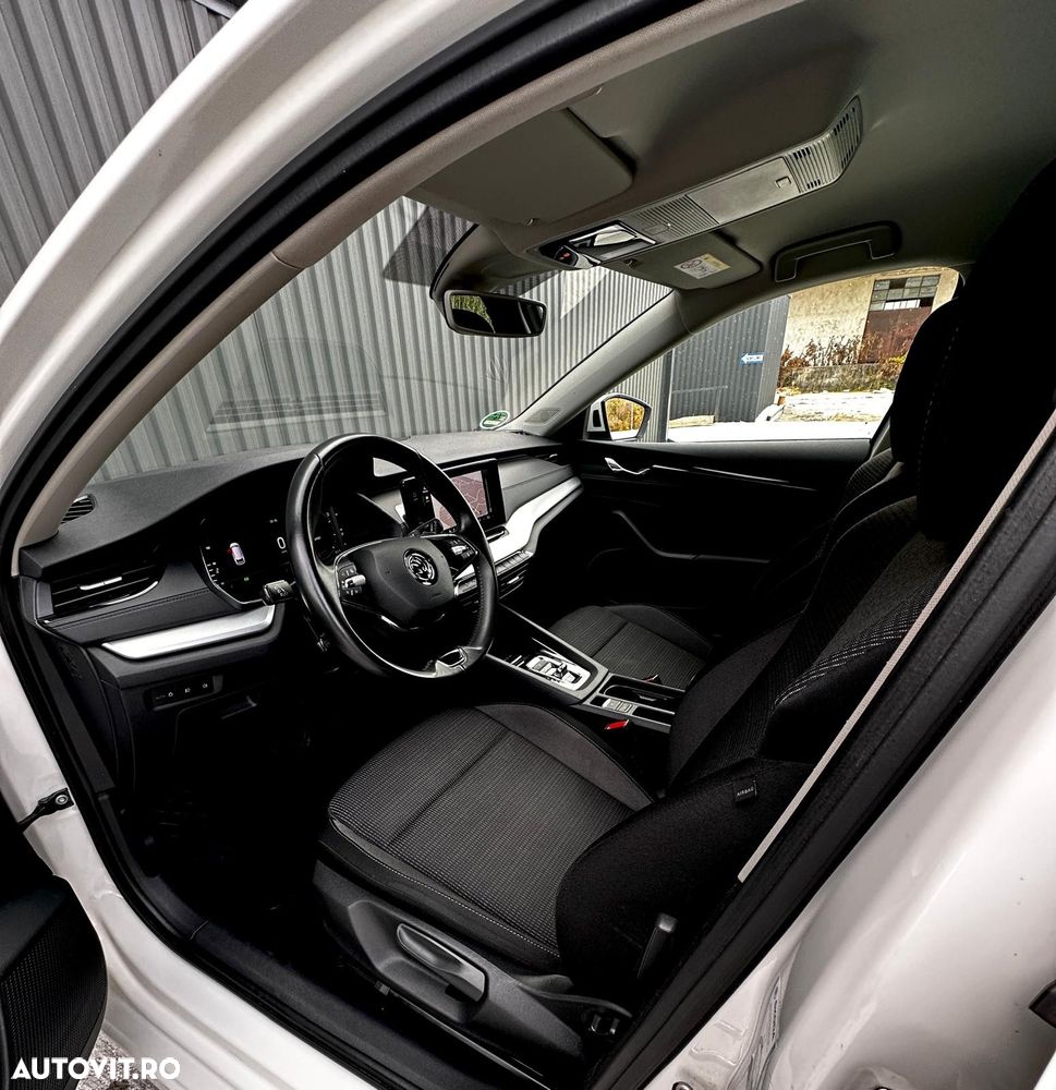 Skoda Octavia Combi 2.0 TDI DSG Ambition - 10